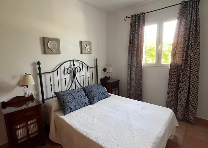 Adosado Con Jardin Urb Galia Ballena *