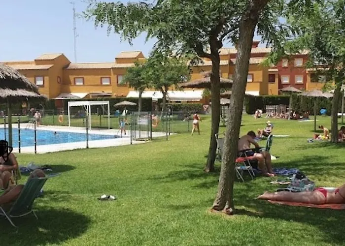 Feriehus Adosado Con Jardin Urb Galia Ballena