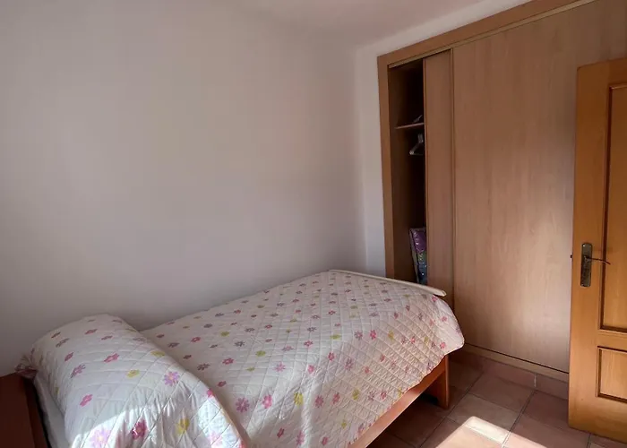 Adosado Con Jardin Urb Galia Ballena *