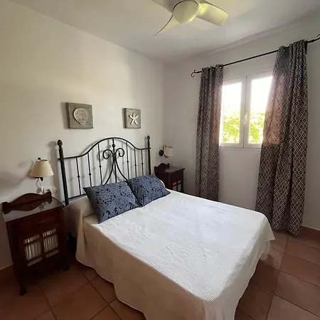 Adosado Con Jardin Urb Galia Ballena *