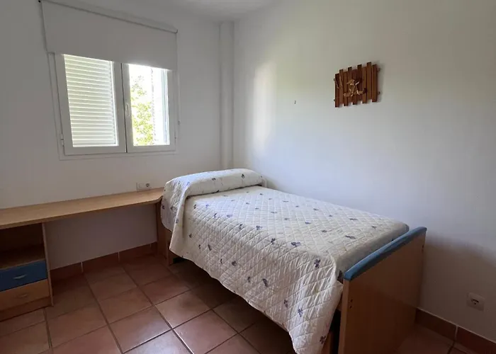 Adosado Con Jardín Urb Galia Ballena *